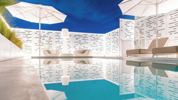 Un espace piscine moderne avec une eau d’un bleu limpide, des parasols blancs et des sièges au design contemporain.