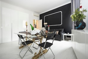Dining - Babuino Luxury Design Apartment (Roma)