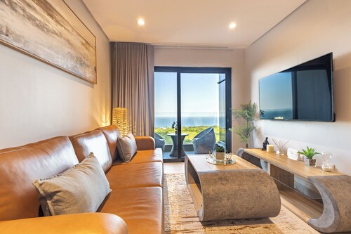 Urban Elegance , Umhlanga 1 BDR, Ocean Views