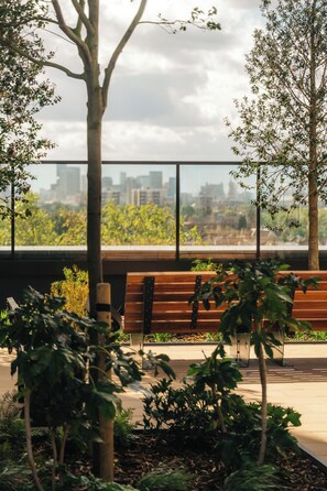 Property grounds - The Eades Store Projects Studio (London)