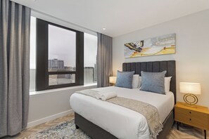 1 chambre, coffres-forts dans les chambres, fer et planche à repasser