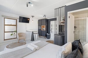 1 chambre, fer et planche à repasser, Wi-Fi, draps fournis