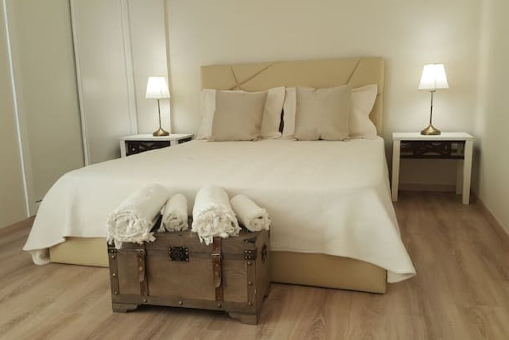 3 間睡房、熨斗/熨衫板、Wi-Fi、床單