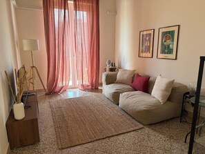 Älytelevisio, kirjoja