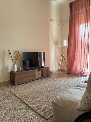 2 makuuhuonetta, silitysrauta/-lauta, Wi-Fi, vuodevaatteet