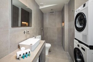 Shower, hair dryer, towels - Villa 'Aggelle' with Private Terrace, Wi-Fi and Air Conditioning (Potamós)
