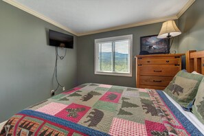 مكتب ومكواة/لوح كي وواي فاي مجانًا وملاءات أسرّة