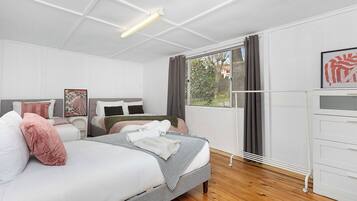 4 soveværelser, skrivebord, strygejern/strygebræt, gratis Wi-Fi