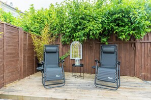 Terrace/patio - Comfort Living | Sleeps 4 | 1 BR | Parking (Hayes)