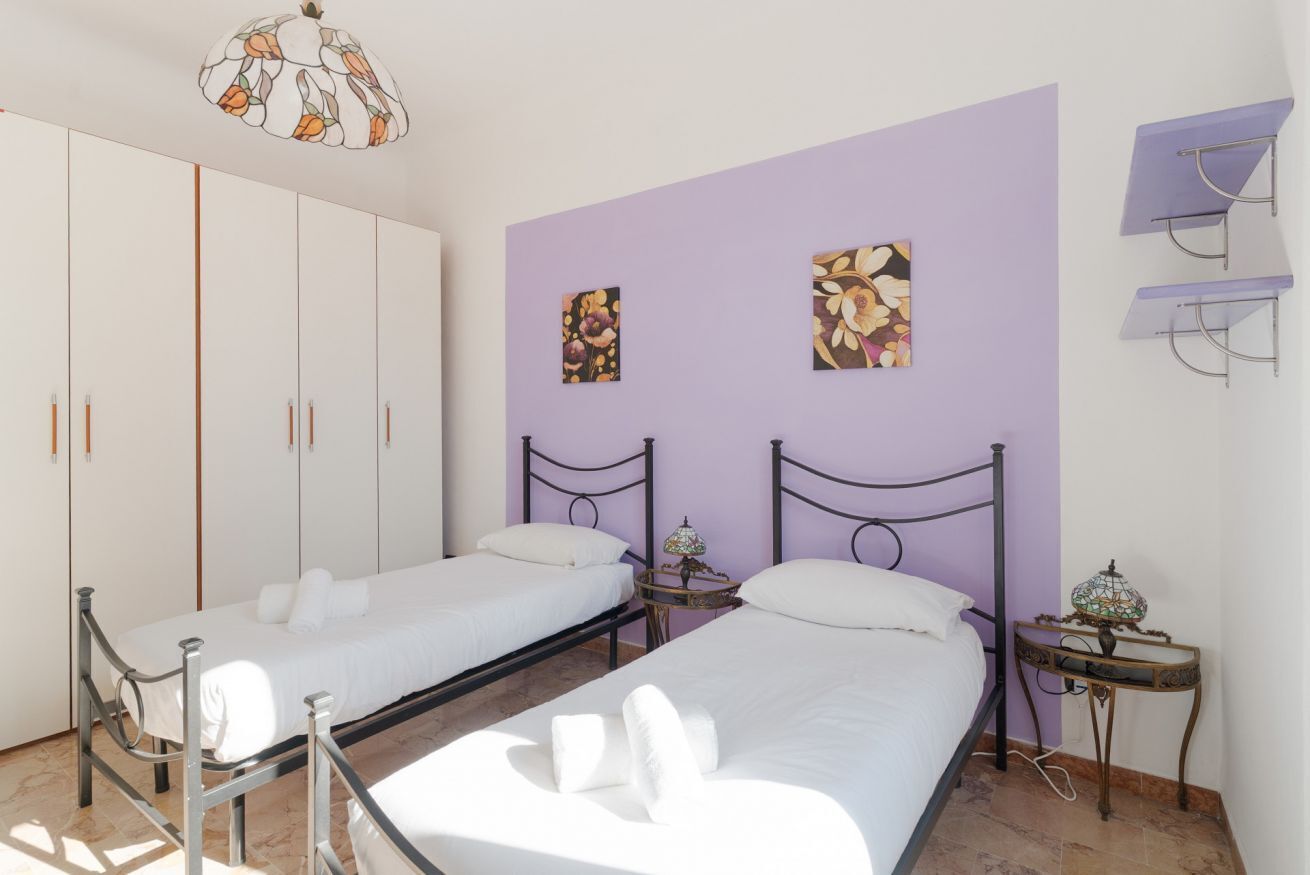 2 bedrooms, iron/ironing board