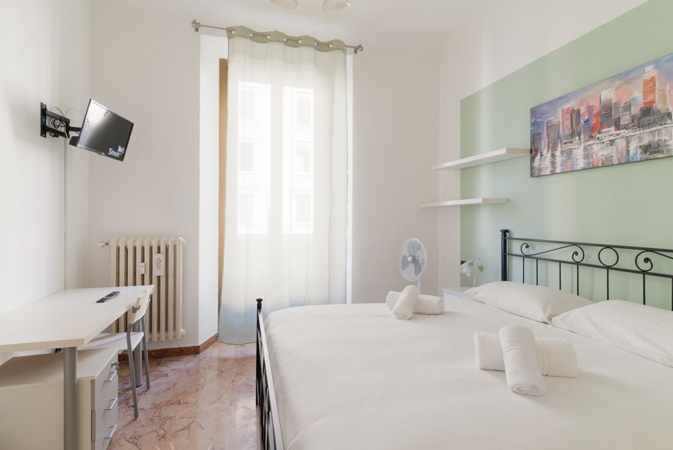 2 chambres, fer et planche à repasser