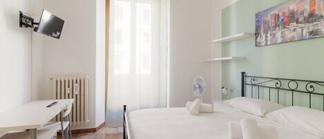 2 chambres, fer et planche Ă repasser