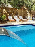 Piscina externa sazonal