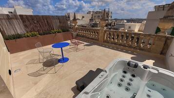 Suite luna di miele, vista città | Terrazza/patio