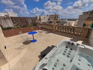 Honeymoon Suite, City View | Terrace/patio - Alba (Sliema)