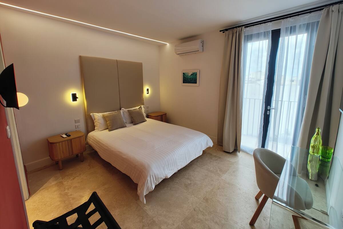 Comfort Double Room, Balcony, Garden View | Soundproofing, iron/ironing board, free WiFi, bed sheets