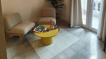 Soundproofing, iron/ironing board, free WiFi, bed sheets