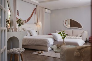 In-room safe, iron/ironing board, free WiFi, bed sheets