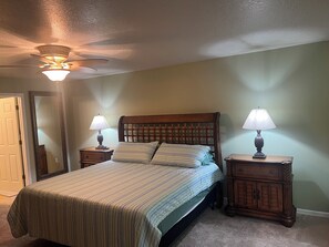 3 bedrooms, desk, iron/ironing board, free WiFi