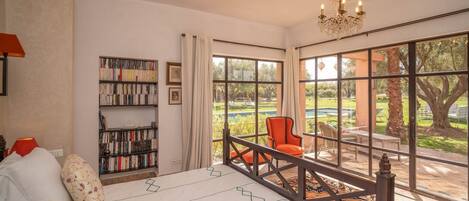 5 Schlafzimmer, Bügeleisen/Bügelbrett, WLAN, Bettwäsche