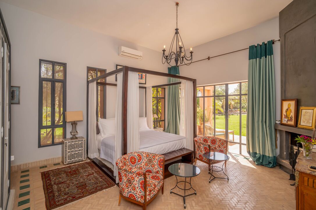 5 عدّة غرف نوم ومكواة/لوح كي وواي فاي وملاءات أسرّة