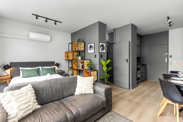 Apartment (0 Bedroom) | Interior