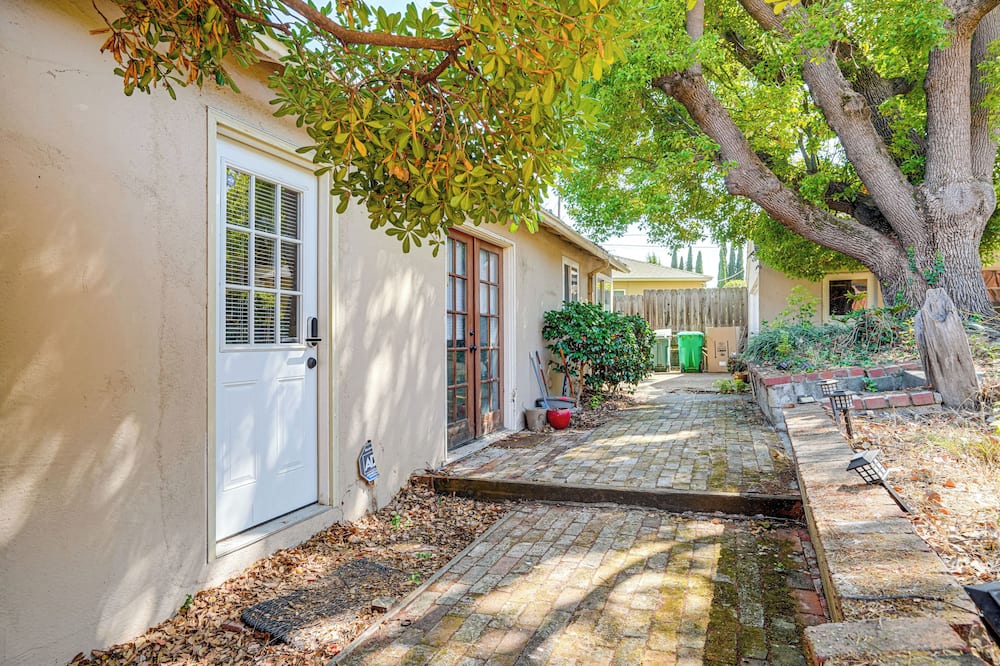 Serene Studio in SF Suburbs: Quiet + Cat Friendly! - Alameda County, CA