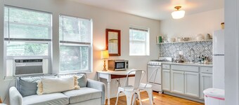 Cozy Studio in Heart of OKC Plaza District!