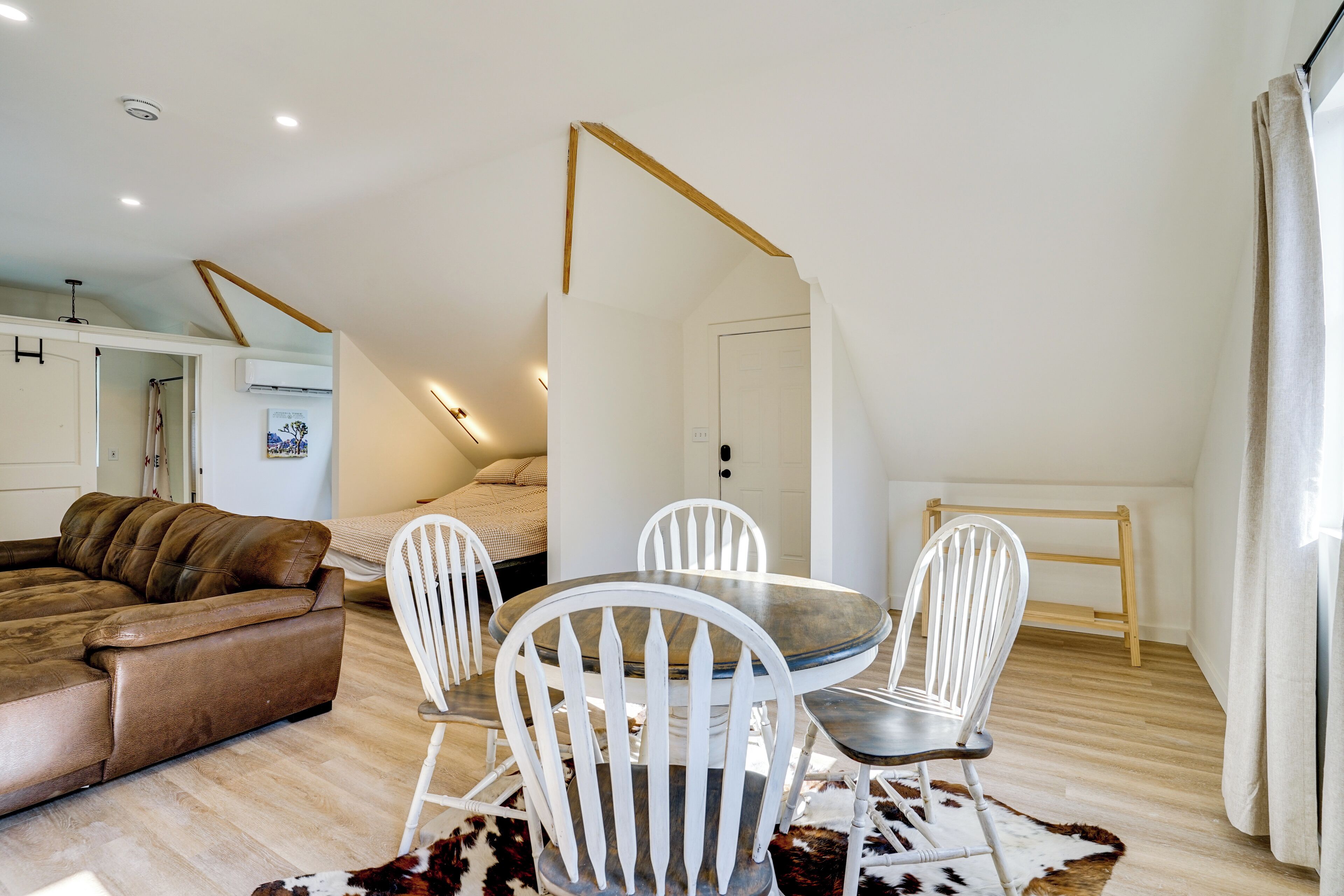 Apartment (0 Bedroom) | Interior