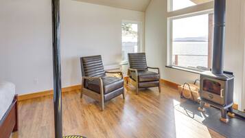 Apartment (0 Bedroom) | Interior