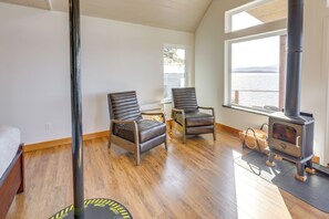 Apartment (0 Bedroom) | Interior