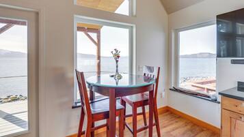 Apartment (0 Bedroom) | Interior