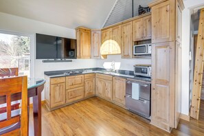 Apartment (0 Bedroom) | Interior