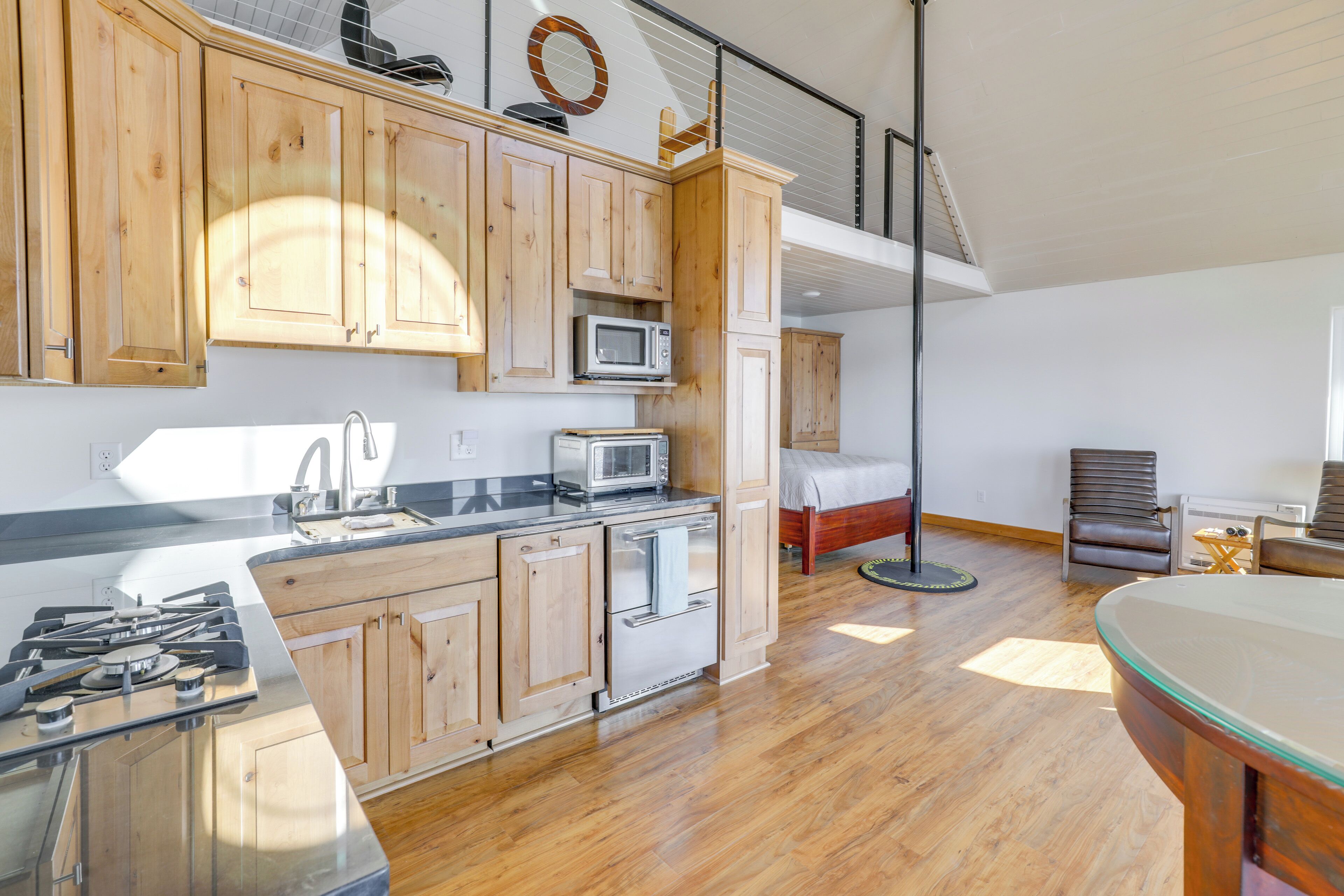 Apartment (0 Bedroom) | Interior