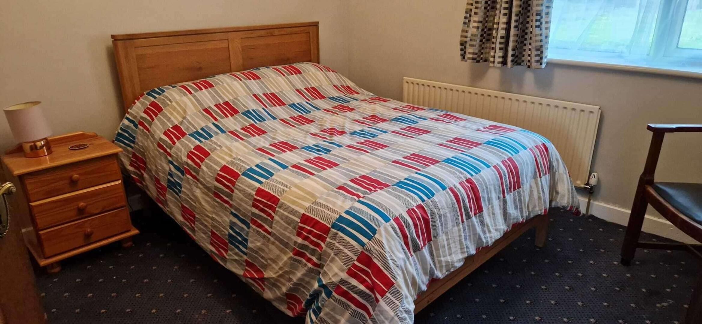 5 bedrooms, free WiFi, bed sheets