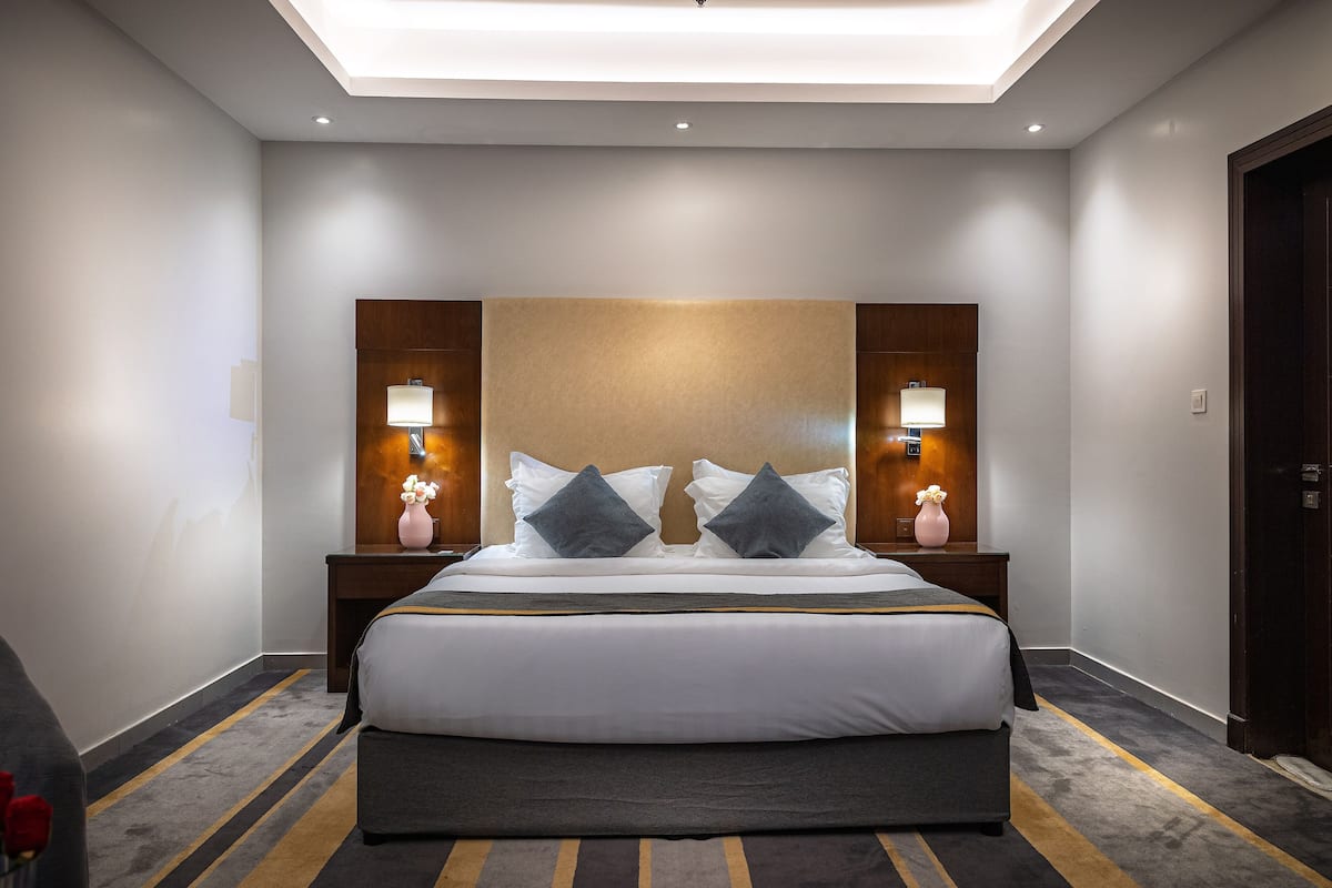 Premium bedding, memory foam beds, in-room safe, blackout drapes