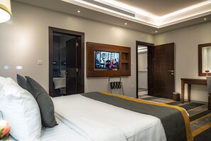 Premium bedding, memory foam beds, in-room safe, blackout drapes