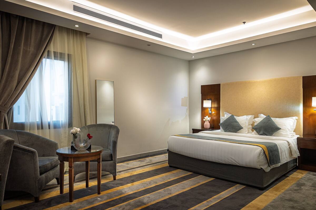 Studio | Bộ đồ giường cao cấp, nệm cao su hoạt tính (memory foam) 