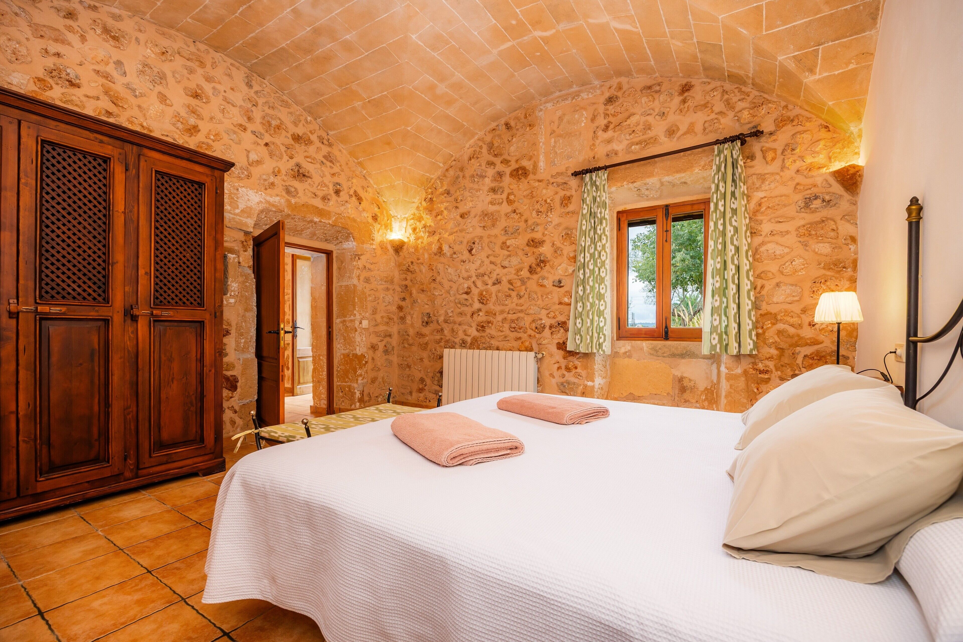 Bügeleisen/Bügelbrett, WLAN, Bettwäsche