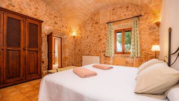 Strykejern/-brett, wi-fi og sengetøy