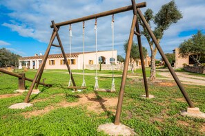 Children's area - Apartment 'Volta' with Mountain View, Wi-Fi and Air Conditioning (Campos)