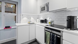 Unclassified image, 2 of 15, button - Apt - Sleeps 4 - Short Walk to Harrod's (London)