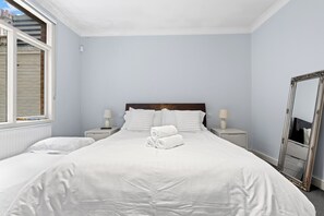 1 Schlafzimmer, Bügeleisen/Bügelbrett, kostenloses WLAN, Bettwäsche