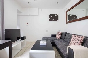 Living area - Apt - Sleeps 3 - 10min Walk Paddington/hyde Park (London)