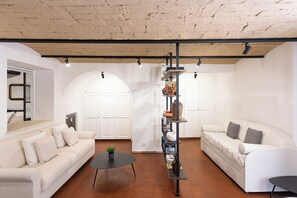 Apartment | Living area - Rental in Rome Pantheon by Agrippa Suite Apartment (Rome)