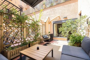 Apartment | Terrace/patio