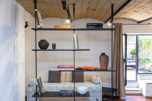 Apartment | Living area - Rental in Rome Pantheon by Agrippa Suite Apartment (Rome)