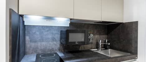 Apartment | Private kitchen | Microwave