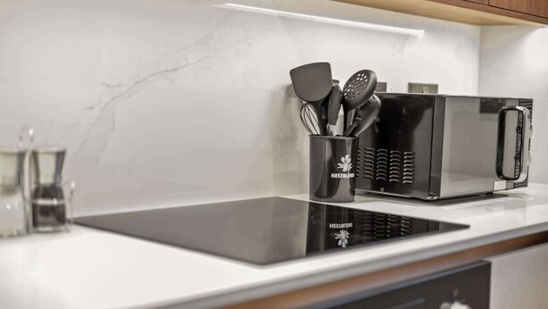 Fridge, microwave, oven, stovetop - Apt - Sleeps 5 - London Zoo & Regent's Park Close (London)