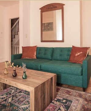 TV - Beautiful 5BR/3BA Getaway in NYC (New York)